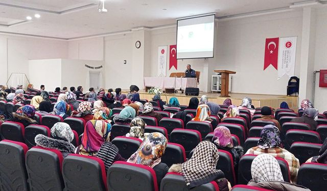 Niğde’de "En İyi Narkotik Polisi Anne" semineri