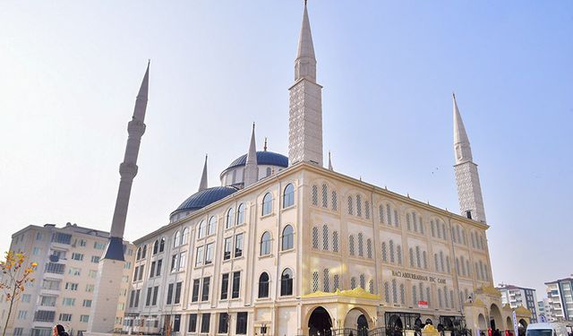 Abdurrahman Enç Camii ve Külliyesi dualarla açıldı