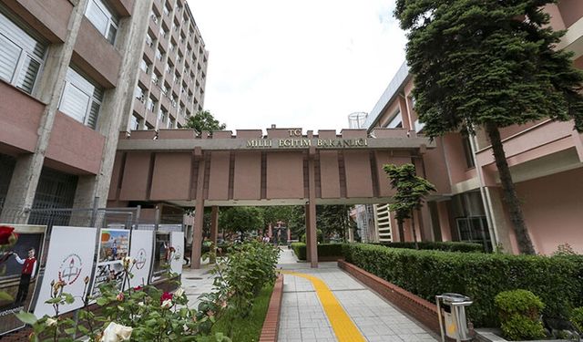 MEB, dersleri okul dışına taşıyacak platformu hayata geçiriyor