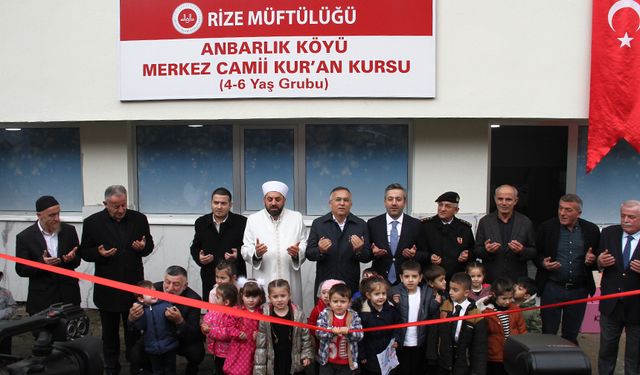 Rize'de 4-6 Yaş Kur'an Kursu dualarla açıldı