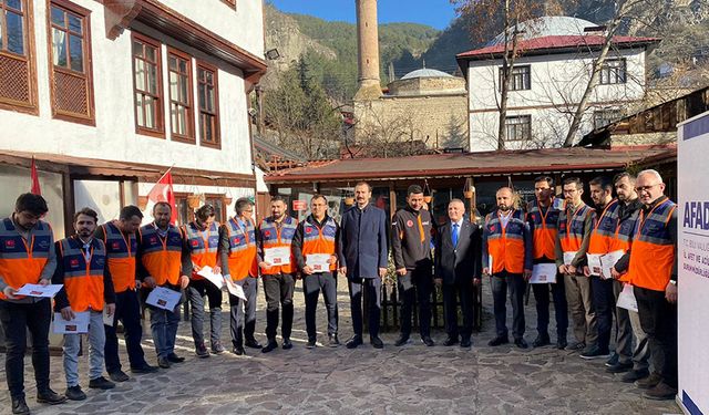 AFAD eğitimlerini tamamlayan din görevlileri belge aldı