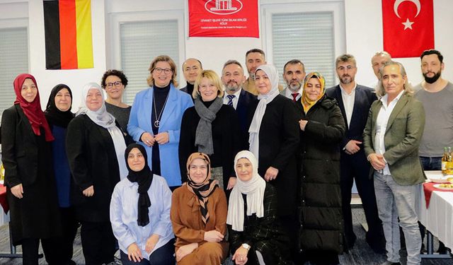 Başbakan Rehlinger'den Völklingen DİTİB Camii’ne ziyaret