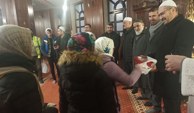 Elazığ’da gençler sabah namazında buluştu