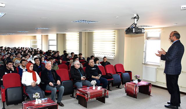 Vakfıkebir'de "İnanç Problemleri" konferansı