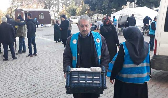 Din görevlilerinin yardım çalışmaları depremin 11. gününde devam ediyor.