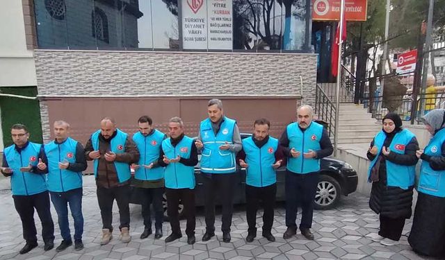 Manisa'dan din görevlilerinin deprem bölgesine intikali sürüyor