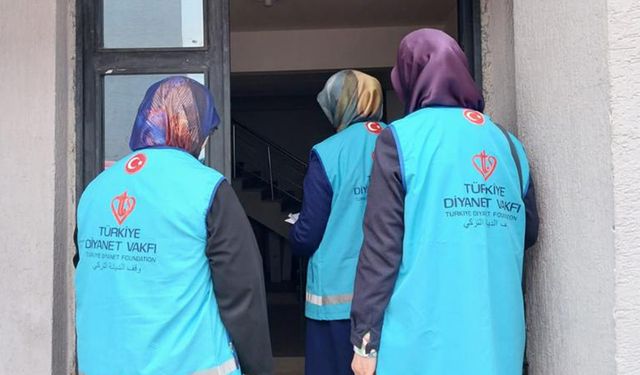 Eskişehir’de din görevlileri depremzedeleri yalnız bırakmıyor