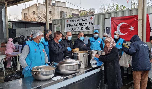 Müftülük, depremzedeler için iftar sofrası kuruyor