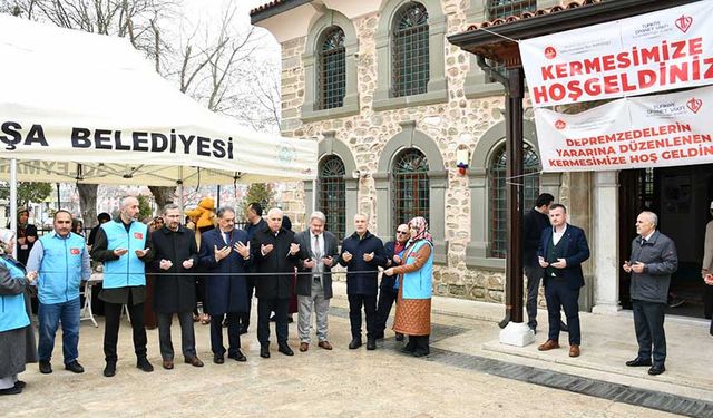 Tekirdağlılar depremzedeler yararına düzenlenen kermeste "Tek Yürek" oldu