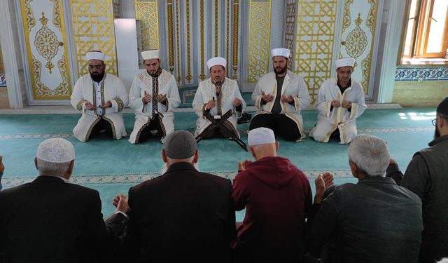 Seyhan'daki camilerde Kur'an ziyafeti düzenlendi