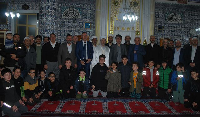 Ümraniye'de "1001 Hatim, Secde ve Dua" programı