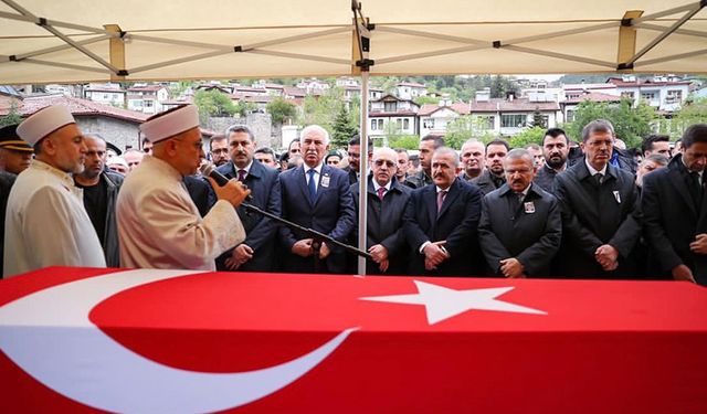 Tokat şehidini dualarla uğurladı