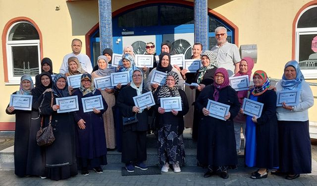 Almanya'da cami gönüllüsü kadınlara "teşekkür"