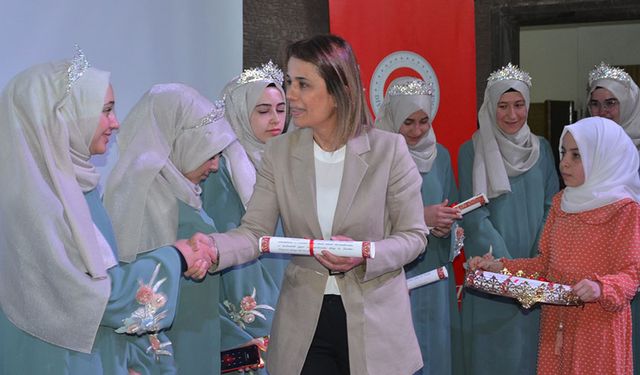 Vali Becel, 39 hafıza belge verdi