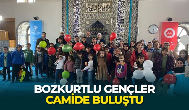 Bozkurtlu gençler camide buluştu