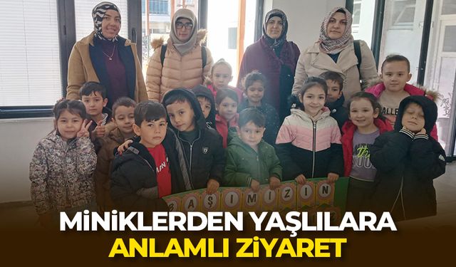 Miniklerden yaşlılara anlamlı ziyaret