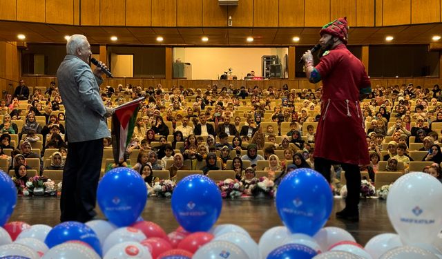 Rize'de minikler 100. Yıl şenliğinde buluştu