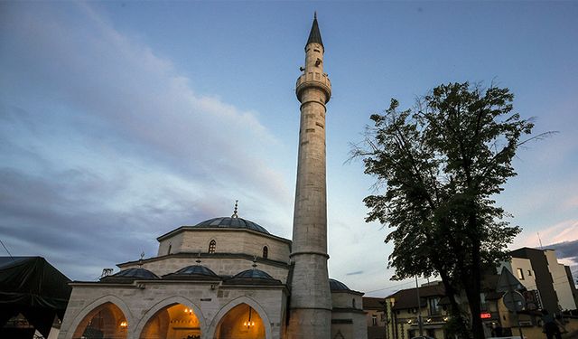 Bosna Hersek'te Türkiye'nin desteğiyle yeniden yapılan Arnaudiye Camisi'nde program düzenlendi