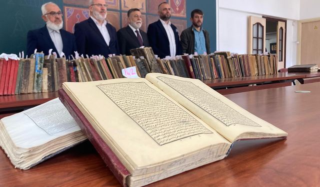 Konya Bölge Yazma Eserler Kütüphanesine 169 tarihi matbu kitap bağışlandı