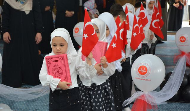 Akşehir’de minikler yıl sonu heyecanı yaşadı