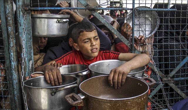 Gazze'deki hükümetten, yardım girişinin azaldığı Gazze'nin kuzeyinde "kıtlık uyarısı"