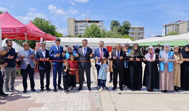 Iğdır’da Kur’an kursları yararına hayır çarşısı açıldı