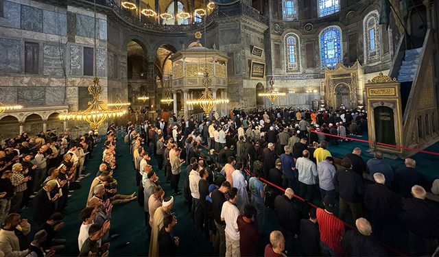 İstanbul Müftülüğünden "Ayasofya davası"nı kazanan İsmail Kandemir için mevlit