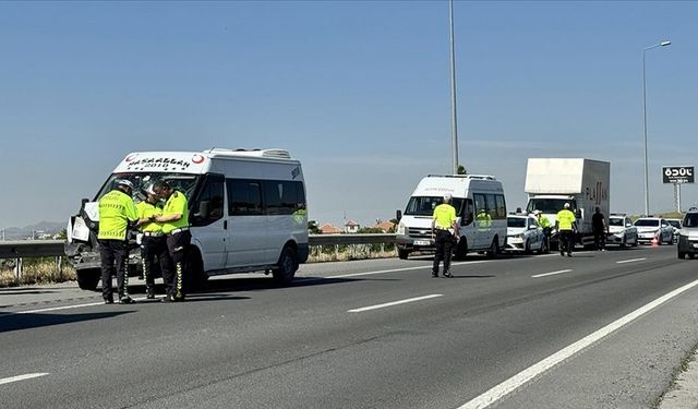 Kayseri'de zincirleme trafik kazasında 10 kişi yaralandı