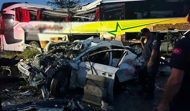 Mersin'de zincirleme trafik kazası çok sayıda ölü ve yaralı var