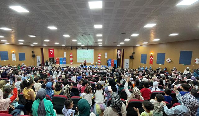 Osmaniye'de minikler 100. yıl etkinliğinde buluştu