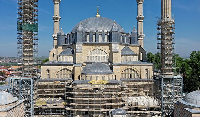 Selimiye Camii'nin dört minaresinden üçündeki onarım tamamlandı