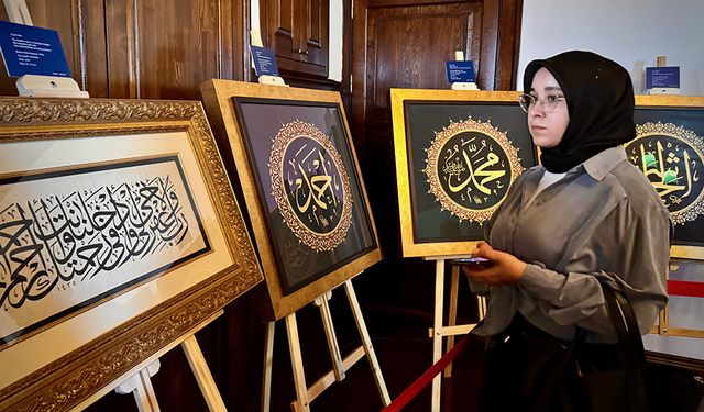 "Tarihin Akışında Meşhur Hattatlar" sergisi, Bursa'da açıldı