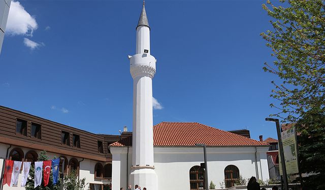 Vakıflar Genel Müdürlüğünce onarılan Kosova’daki Emir Alaaddin Camii ibadete açıldı