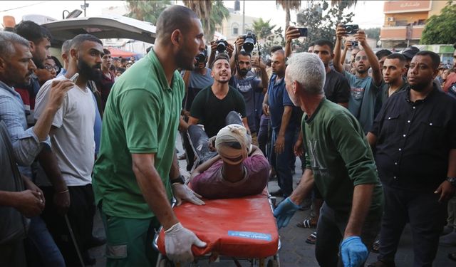 Katil İsrail güçlerinin Gazze'ye gece boyu düzenlediği saldırılarda 15 Filistinli şehit oldu