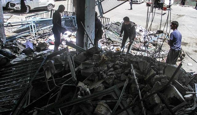 Katil İsrail'in 264 gündür saldırılarını sürdürdüğü Gazze'de şehit sayısı 37 bin 718'e çıktı