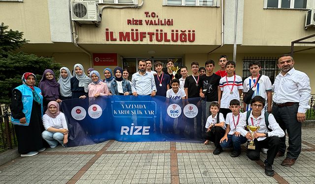 “Yazımda Kardeşlik Var” yaz kampı öğrencilerinden Rize Müftülüğüne ziyaret