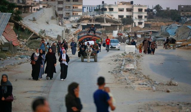 Katil İsrail, yerinden ettiği 2,3 milyon kişiyi Gazze'nin yüzde 14'lük kısmına hapsetmeye çalışıyor