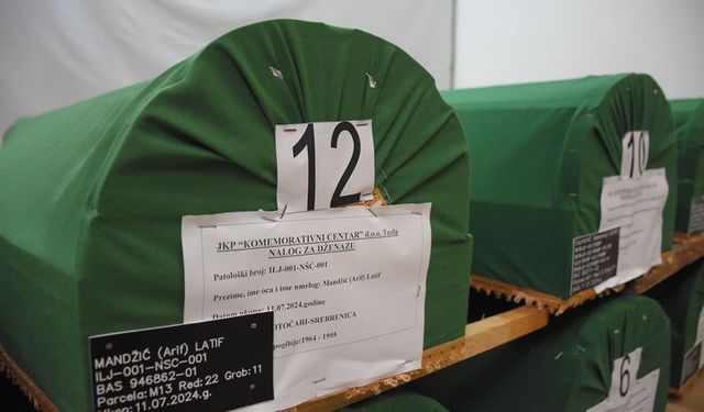 Srebrenitsa Soykırımı'nın 29'uncu yılında defnedilecek 14 kurbanın tabutları hazırlandı