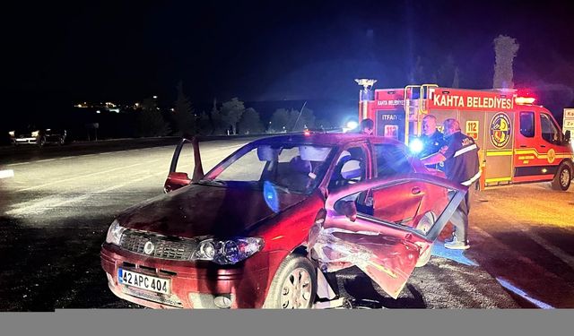 Adıyaman'da iki otomobilin çarpışması sonucu 6 kişi yaralandı