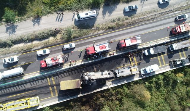 Düzce'de zincirleme trafik kazasında 1 kişi öldü, 7 kişi yaralandı