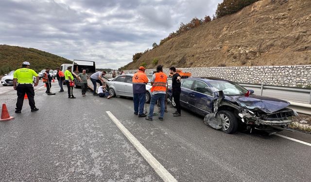 Samsun'daki zincirleme trafik kazasında 6 kişi yaralandı