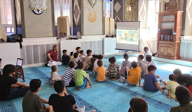 Beyoğlulu gençlere bilinçli teknoloji kullanımı anlatıldı