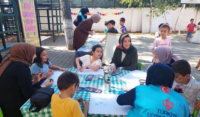 Karaköprü'de "Bir Kitap Bir Çocuk" projesi başlatıldı