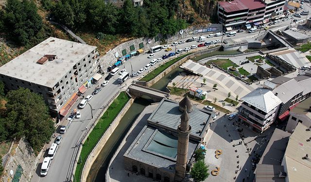 Bitlis'te Kent Meydanı Projesi ile kaybolan tarih gün yüzüne çıkarıldı