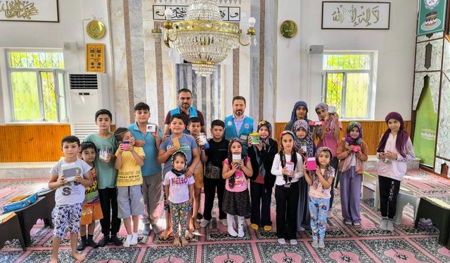 Yaz Kur'an kursu öğrencilerinden Filistinli kardeşlerine destek