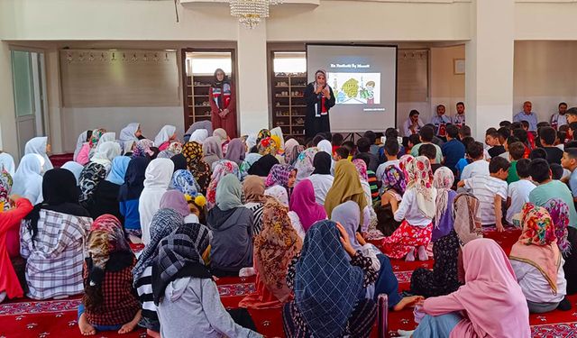 Hakkari'de öğrenciler Filistin etkinliğinde buluştu