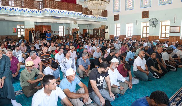 KKTC'de Hamas Siyasi Büro Başkanı Heniyye için gıyabi cenaze namazı kılındı