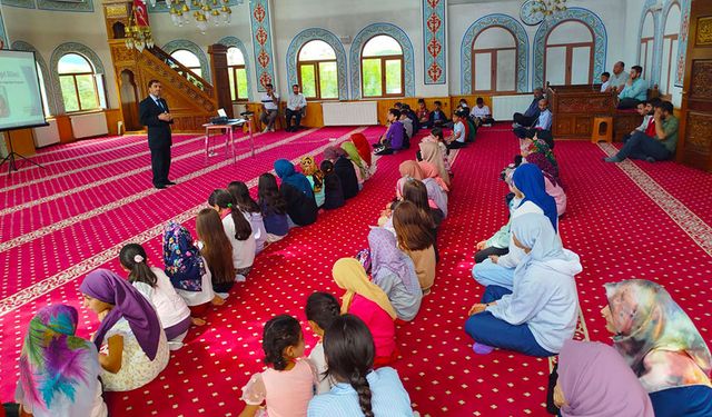 Hanak'ta öğrencilere "Mahremiyet Bilinci" anlatıldı