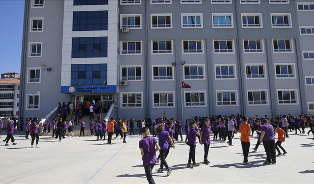 MEB, tüm okul yöneticilerini şiddetin önlenmesine yönelik hizmet içi eğitime tabi tutacak