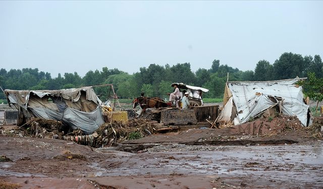 Pakistan'da son 6 haftada muson yağmurları ve seller nedeniyle 154 kişi öldü